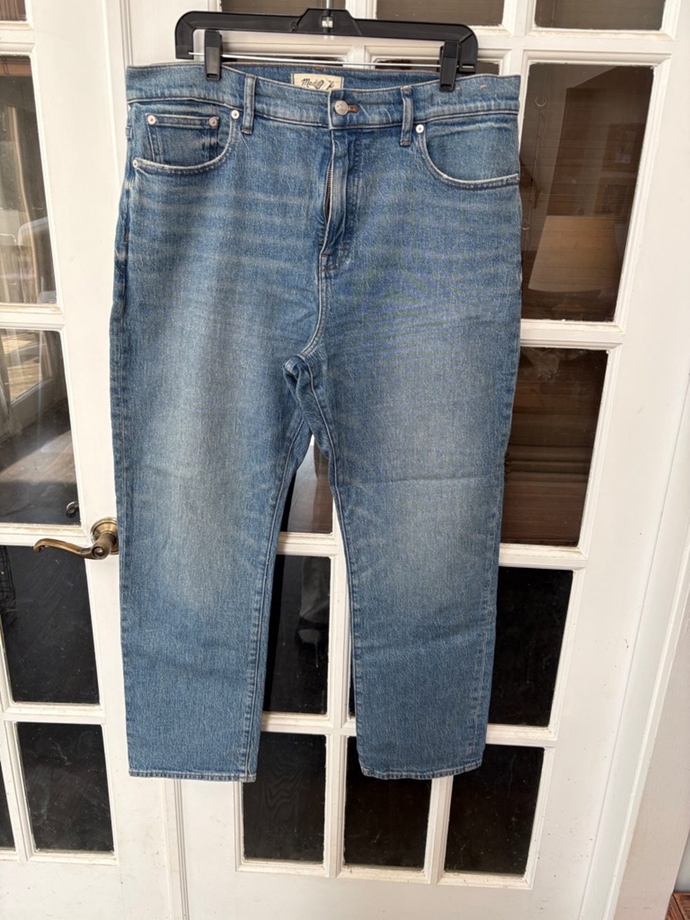 022 Madewell Women’s 90’s Straight Jeans in Light Blue Denim